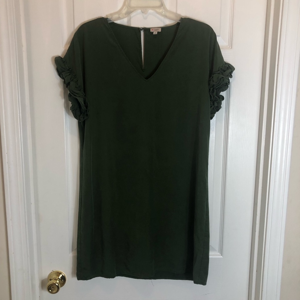 Cremieux Ruffle Short Sleeves with V-Neck Dress. Size Small